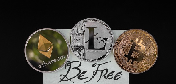 Monero blockchain network representing the XMR deposit side of the swap